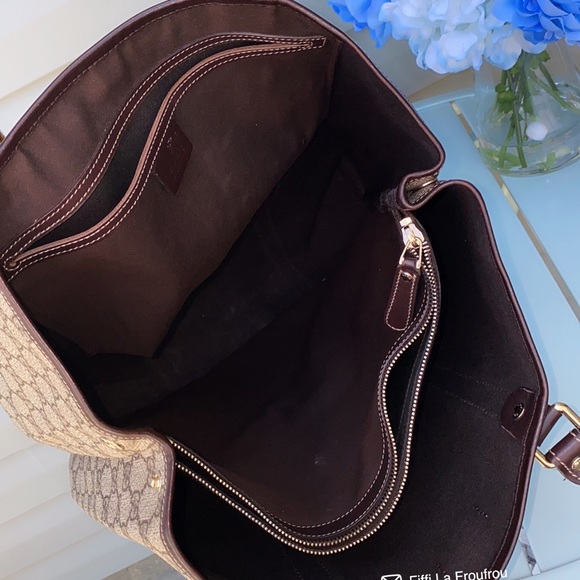 Authentic Gucci tote - Picture 10 of 16